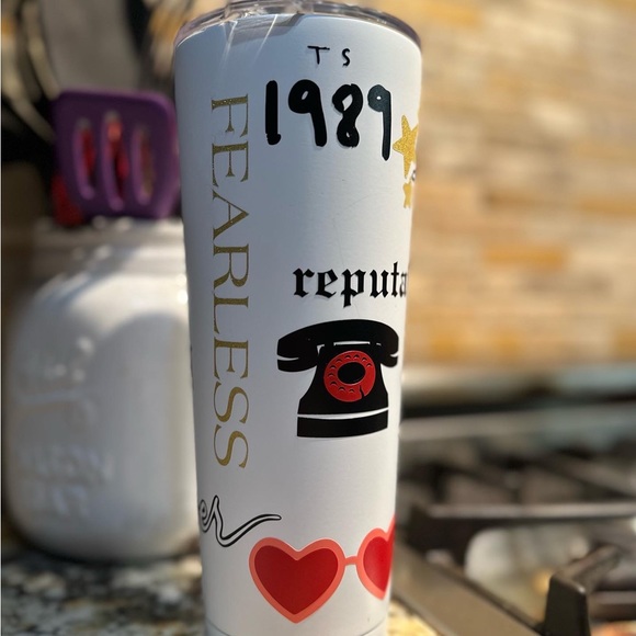 Taylor Swift Tumbler - Picture 4 of 8